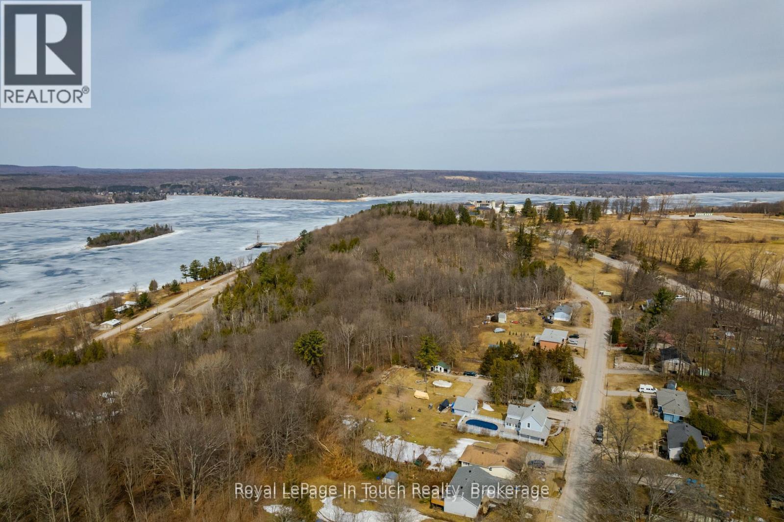 












306 CHURCH STREET

,
Penetanguishene,




Ontario
L9M1G5

