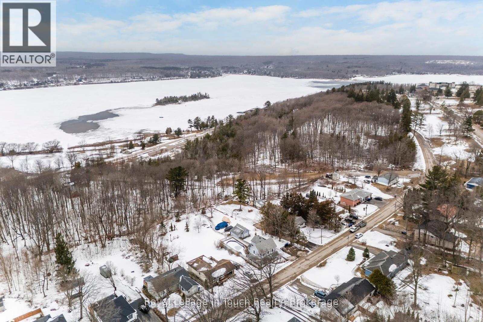 












306 CHURCH STREET

,
Penetanguishene,




Ontario
L9M1G5

