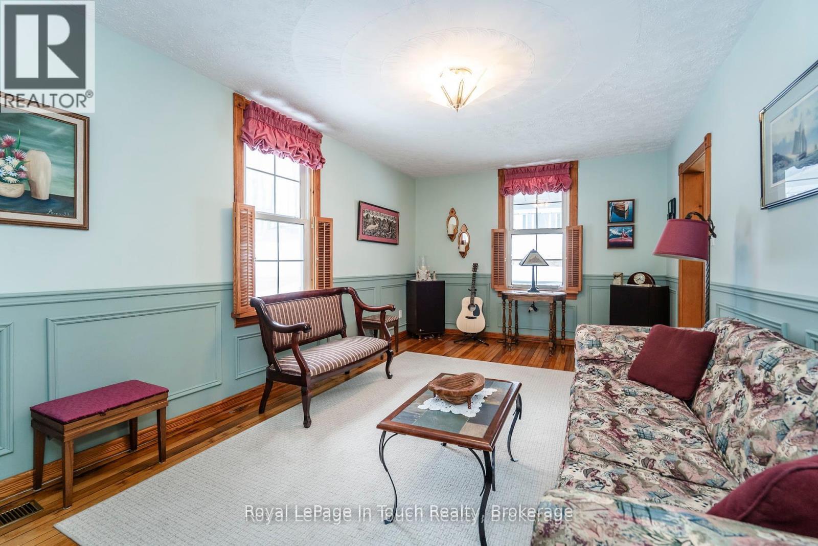 












306 CHURCH STREET

,
Penetanguishene,




Ontario
L9M1G5

