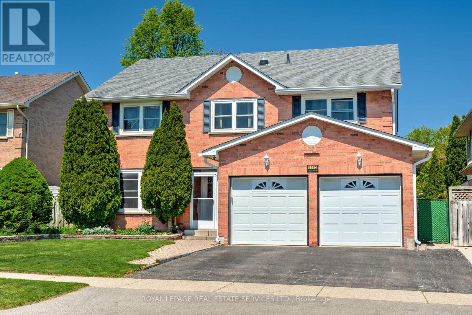 












2053 DEER RUN AVENUE

,
Burlington,




Ontario
L7M2S1

