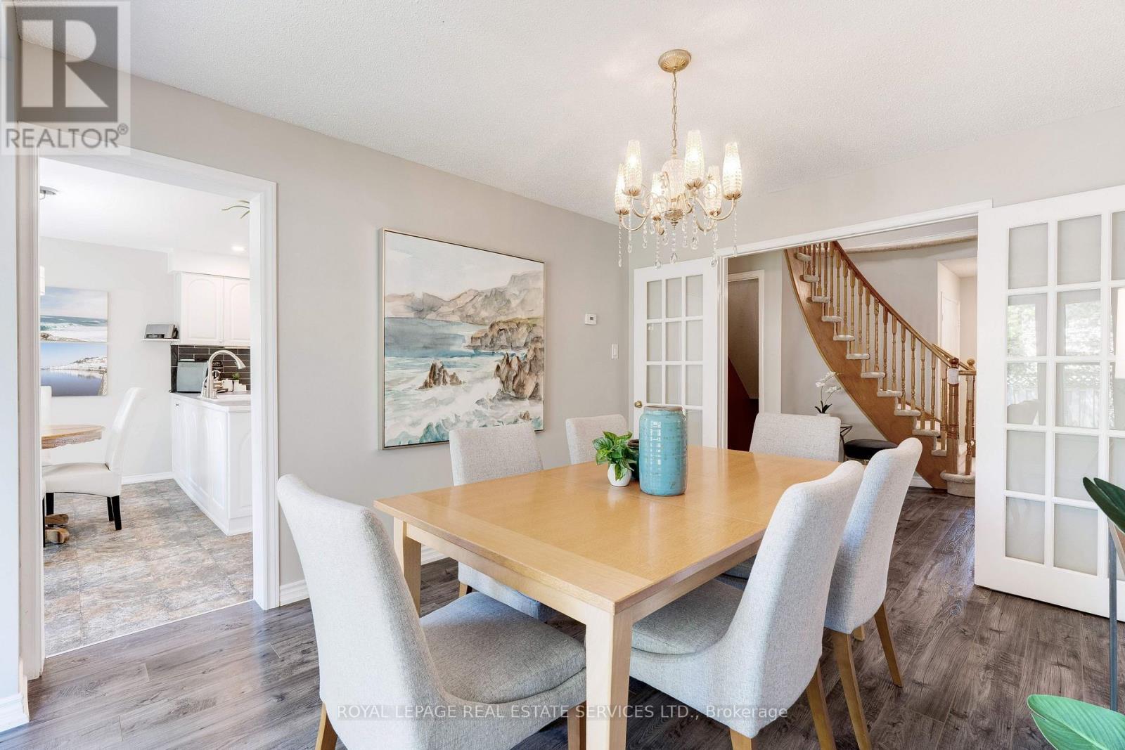 












2053 DEER RUN AVENUE

,
Burlington,




Ontario
L7M2S1

