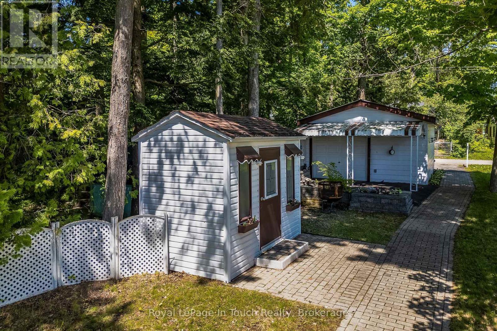 












24 BELGROVE

,
Tiny,




Ontario
L0L2J0


