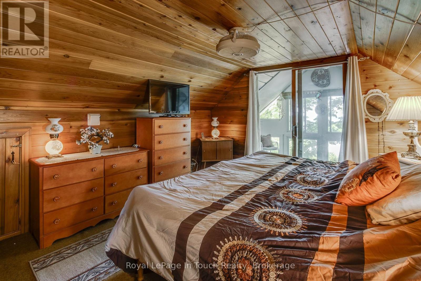 












24 BELGROVE

,
Tiny,




Ontario
L0L2J0

