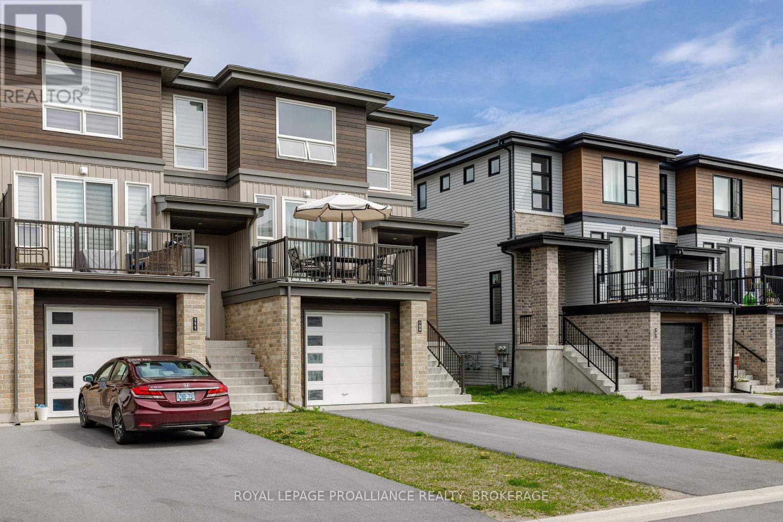 












109 SUPERIOR DRIVE

,
Loyalist (Amherstview),




Ontario
K7N0E5

