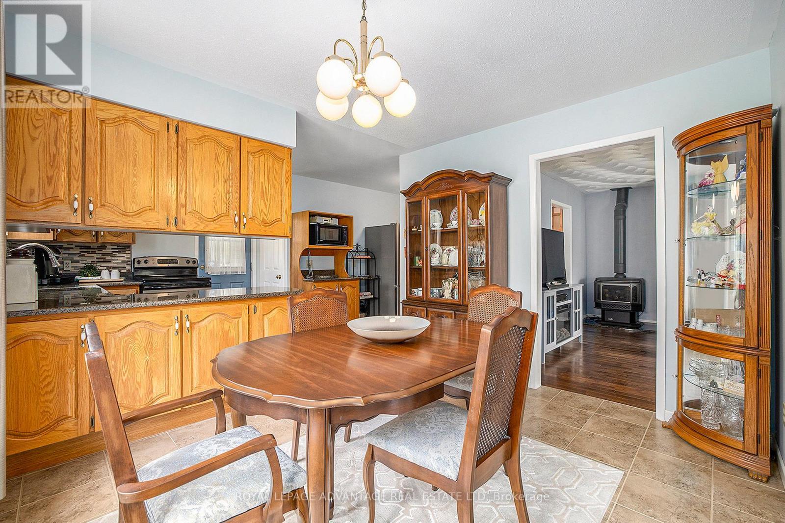 












198 SOMERVILLE DRIVE

,
Tay Valley,




Ontario
K7H3C6

