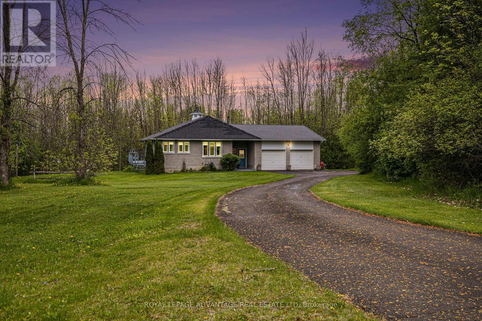 












198 SOMERVILLE DRIVE

,
Tay Valley,




Ontario
K7H3C6

