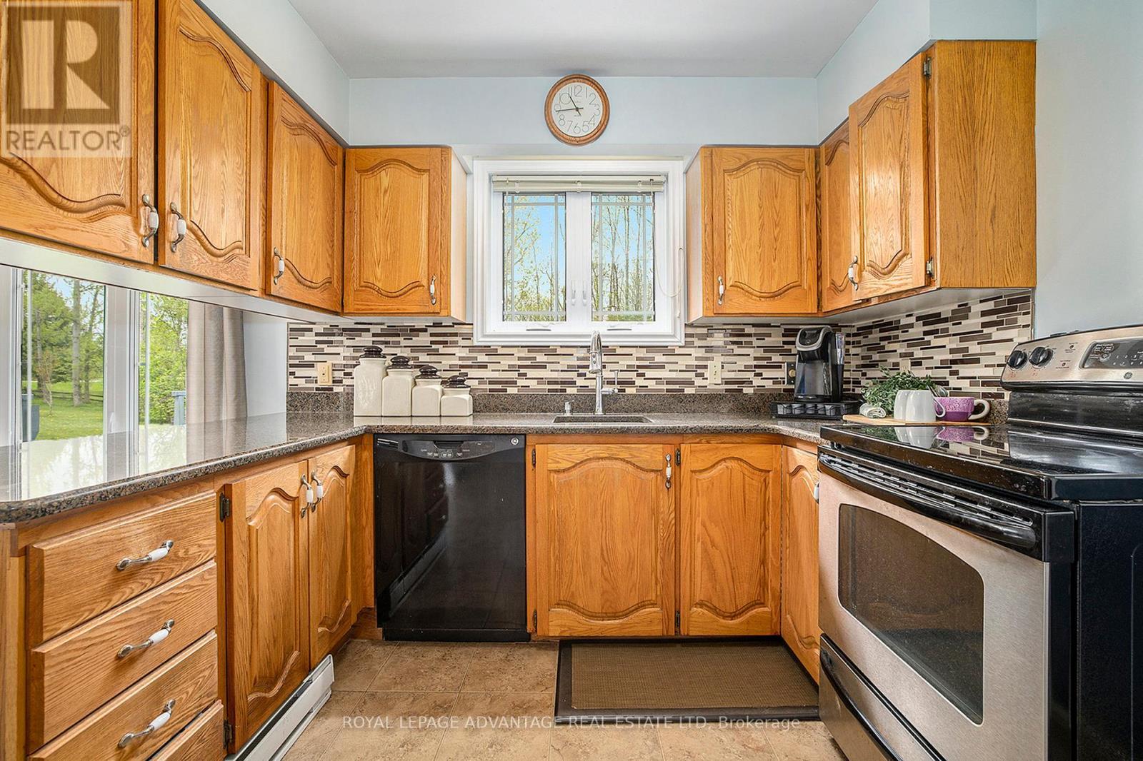 












198 SOMERVILLE DRIVE

,
Tay Valley,




Ontario
K7H3C6

