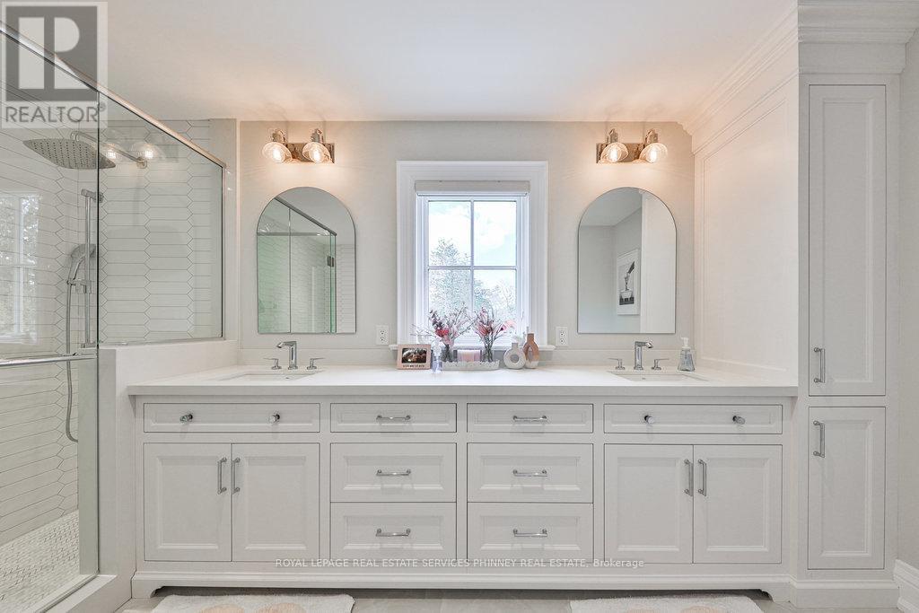 












1257 TECUMSEH PARK DRIVE

,
Mississauga,




Ontario
L5H2W5

