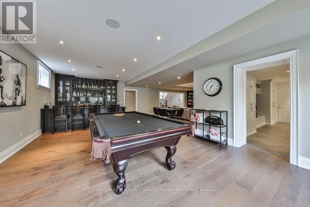 












1257 TECUMSEH PARK DRIVE

,
Mississauga,




Ontario
L5H2W5


