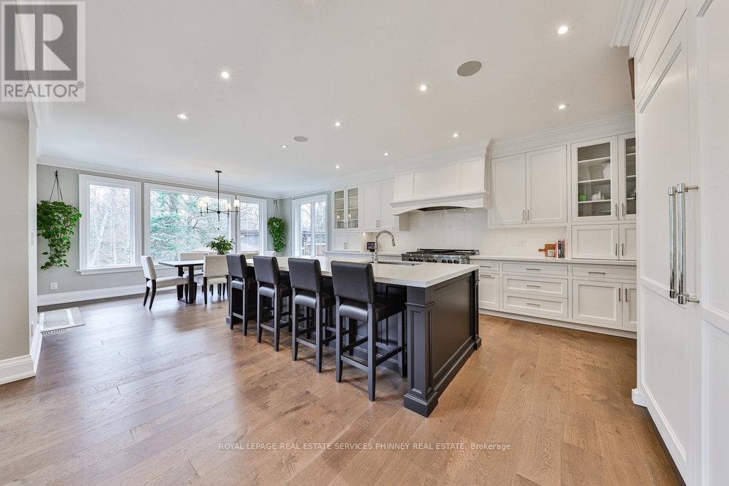 












1257 TECUMSEH PARK DRIVE

,
Mississauga,




Ontario
L5H2W5

