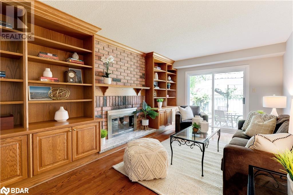 












2053 DEER RUN Avenue

,
Burlington,




Ontario
L7M2S1


