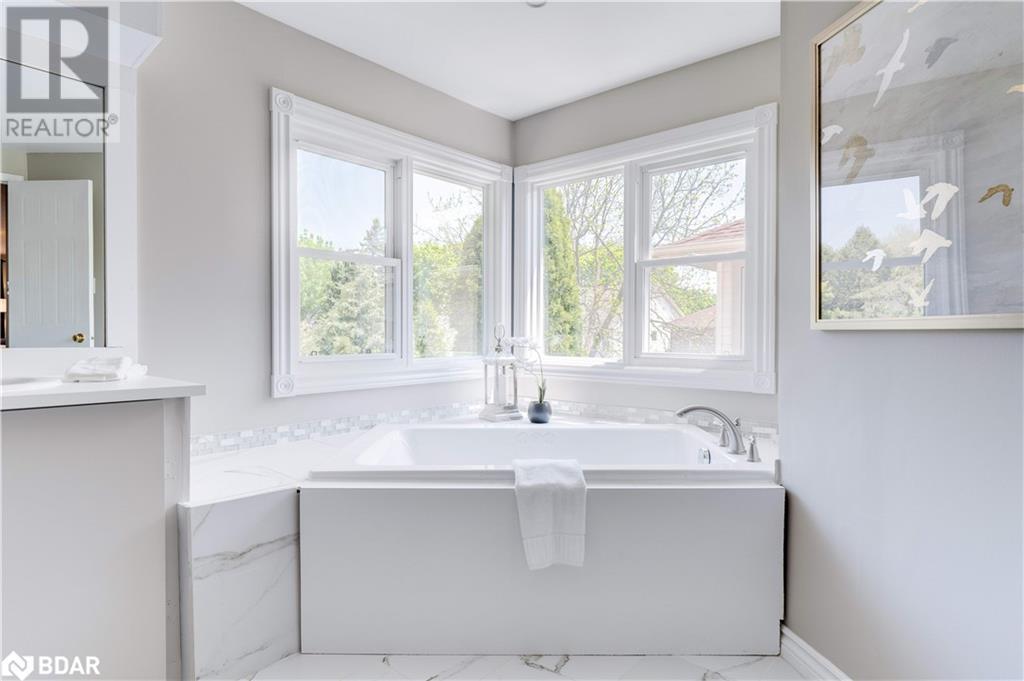 












2053 DEER RUN Avenue

,
Burlington,




Ontario
L7M2S1

