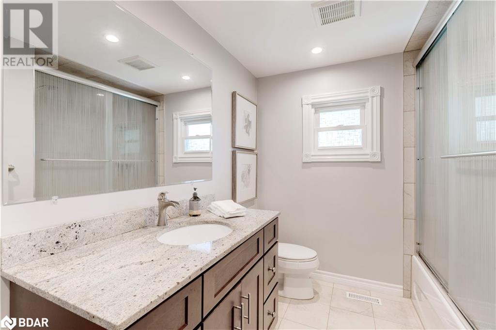 












2053 DEER RUN Avenue

,
Burlington,




Ontario
L7M2S1

