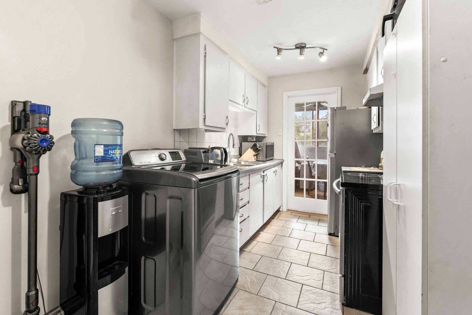 









5210


Rue Riviera

, 121,
Montréal (Pierrefonds-Roxboro),




QC
H8Z2Z6

