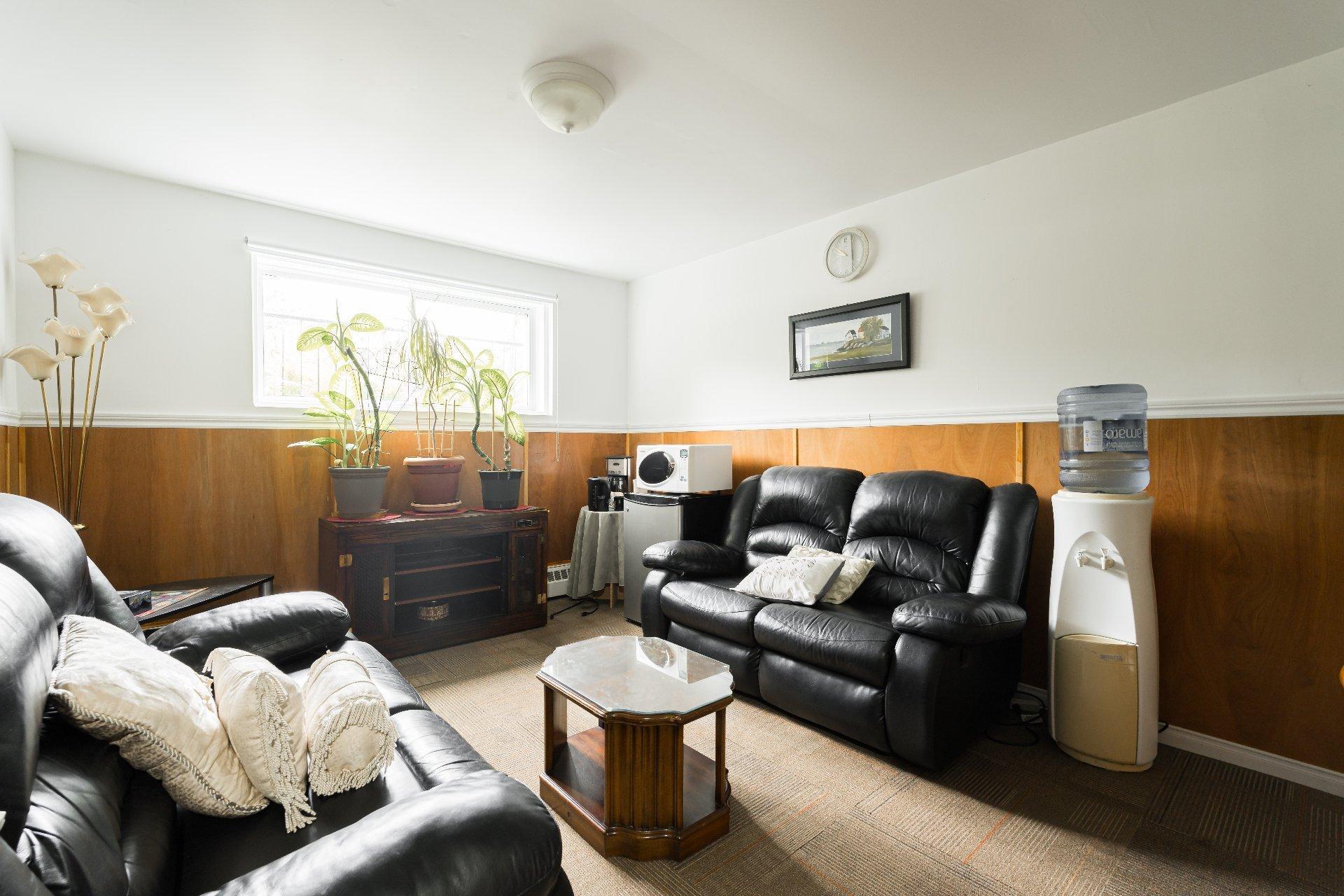 









5210


Rue Riviera

, 121,
Montréal (Pierrefonds-Roxboro),




QC
H8Z2Z6

