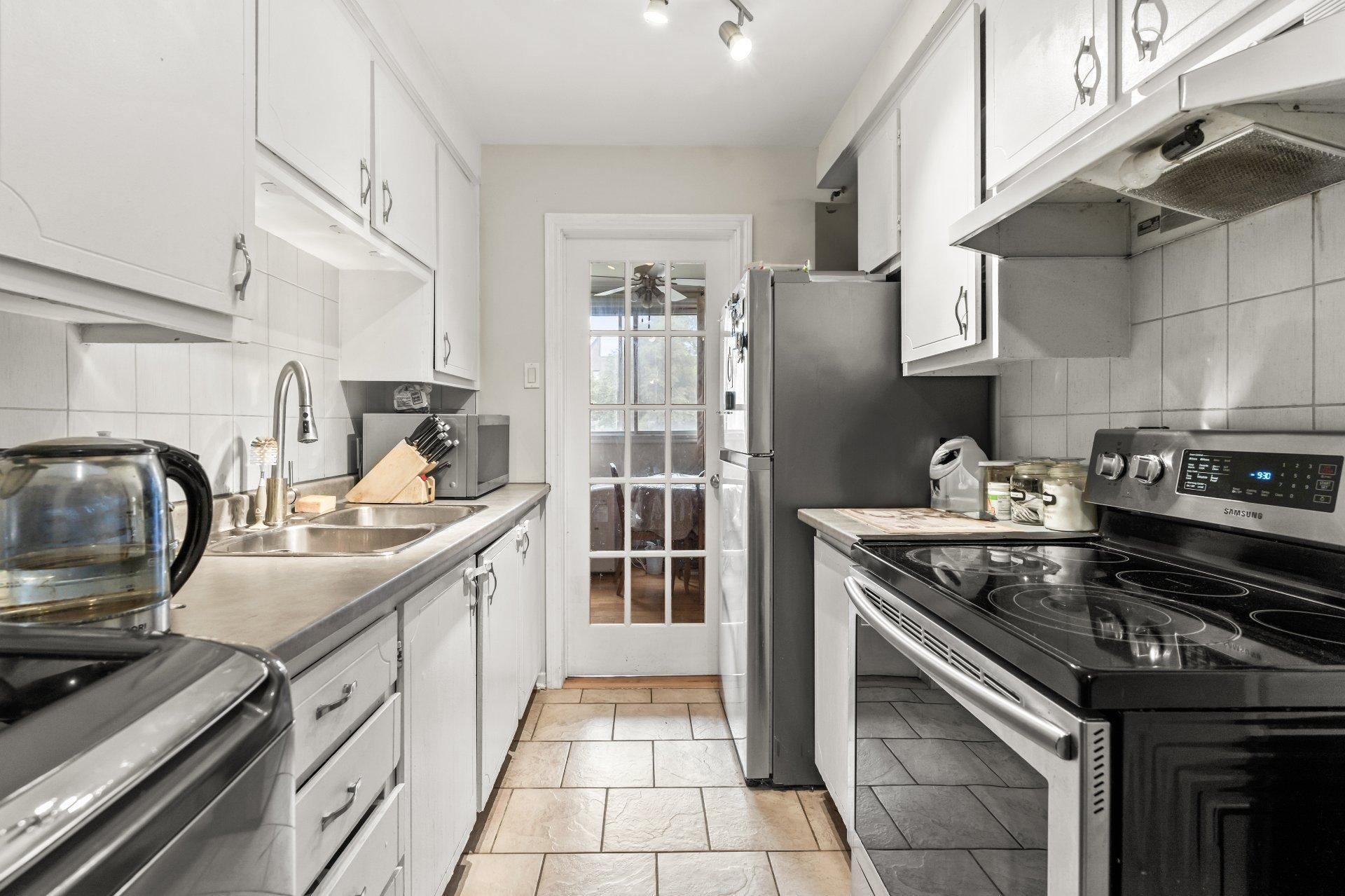 









5210


Rue Riviera

, 121,
Montréal (Pierrefonds-Roxboro),




QC
H8Z2Z6

