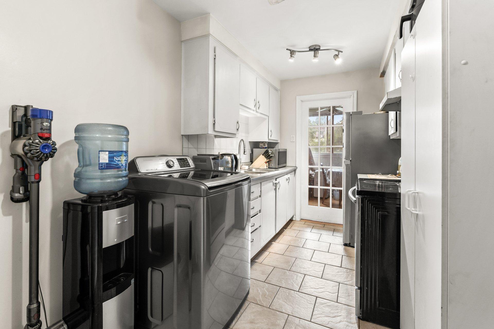 









5210


Rue Riviera

, 121,
Montréal (Pierrefonds-Roxboro),




QC
H8Z2Z6

