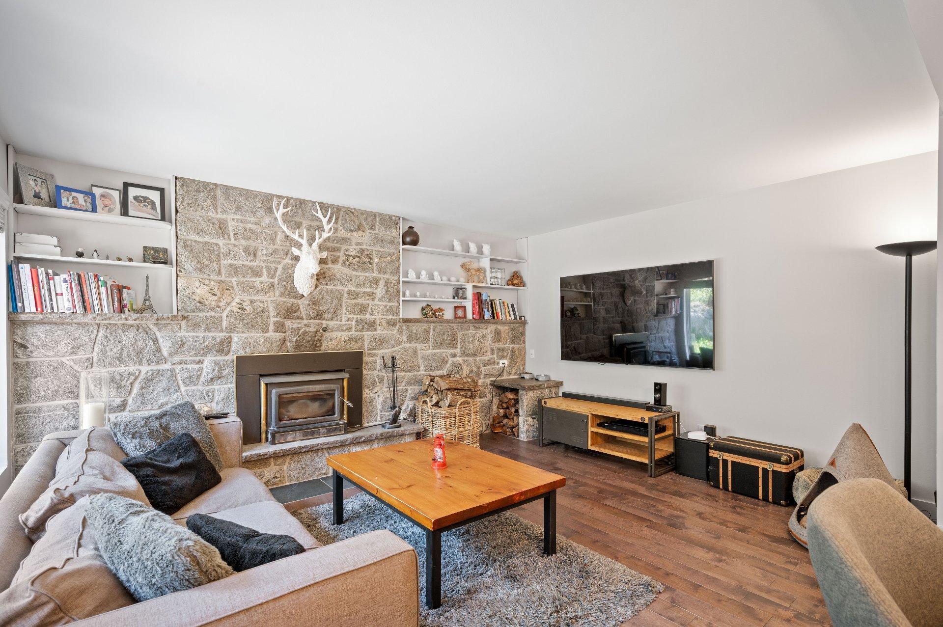 









153


Route 323

,
Brébeuf,




QC
J0T1B0

