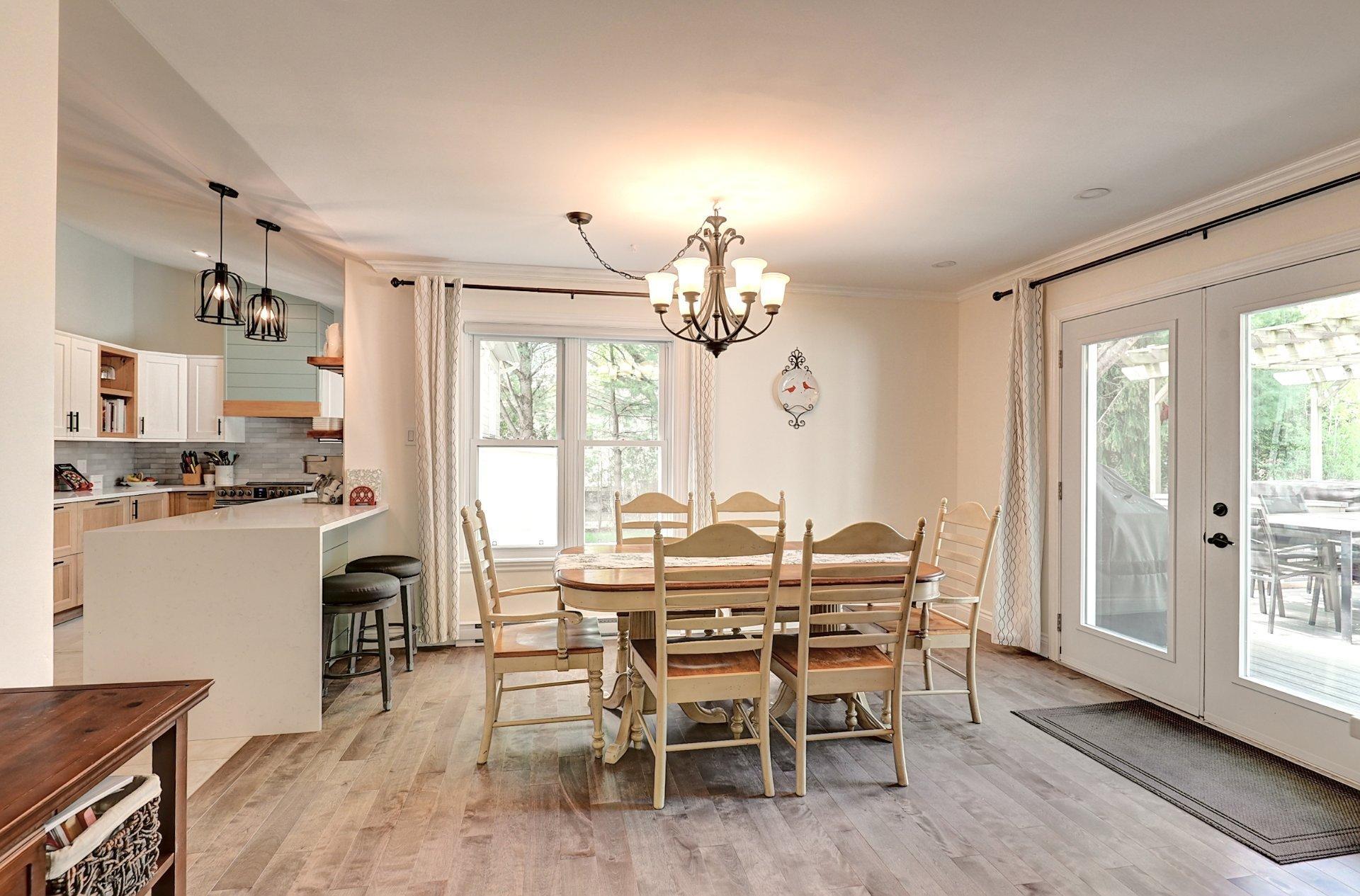 









235


Rue Jacques

,
Sherbrooke (Fleurimont),




QC
J1G5E2

