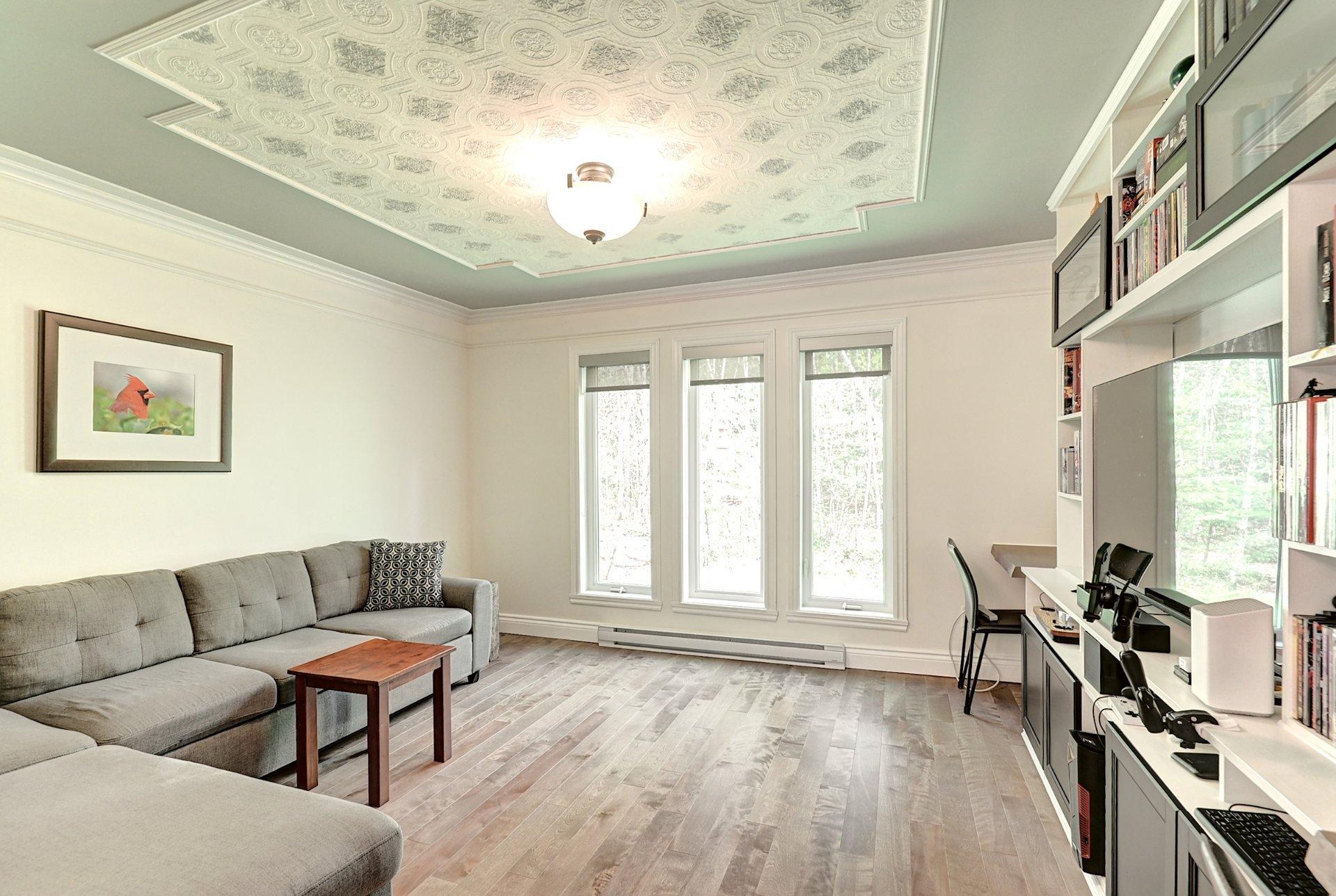 









235


Rue Jacques

,
Sherbrooke (Fleurimont),




QC
J1G5E2

