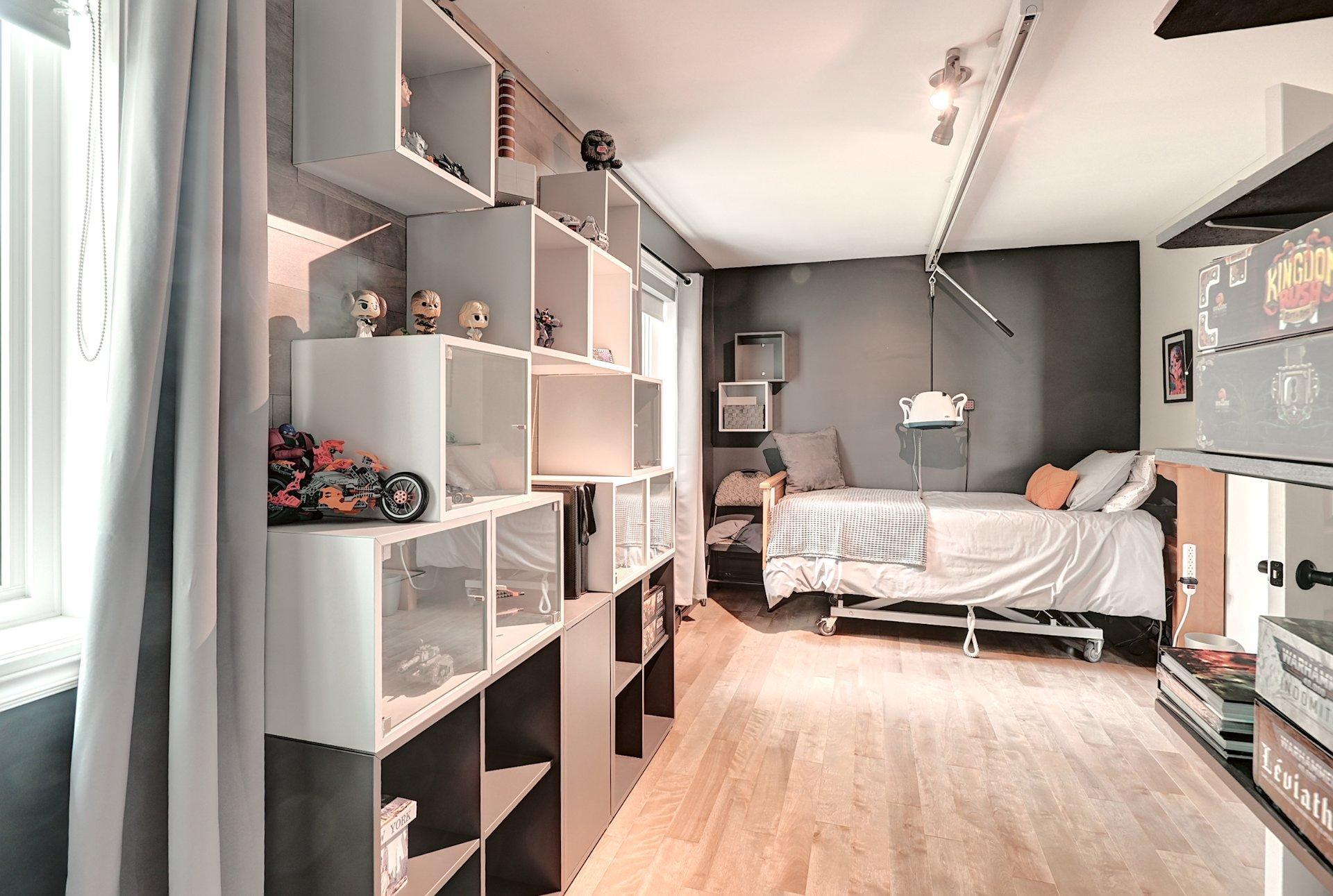 









235


Rue Jacques

,
Sherbrooke (Fleurimont),




QC
J1G5E2

