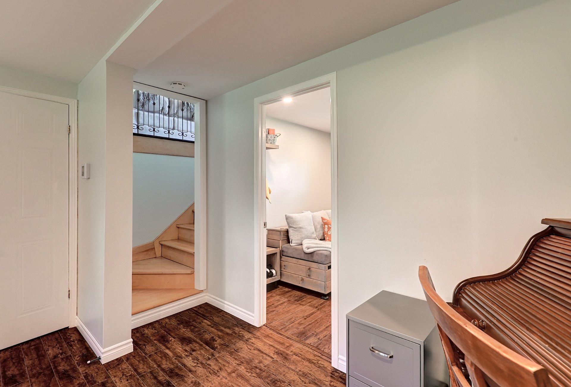 









235


Rue Jacques

,
Sherbrooke (Fleurimont),




QC
J1G5E2

