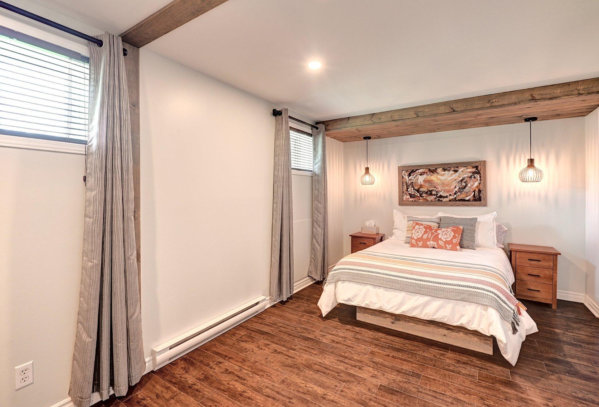 









235


Rue Jacques

,
Sherbrooke (Fleurimont),




QC
J1G5E2

