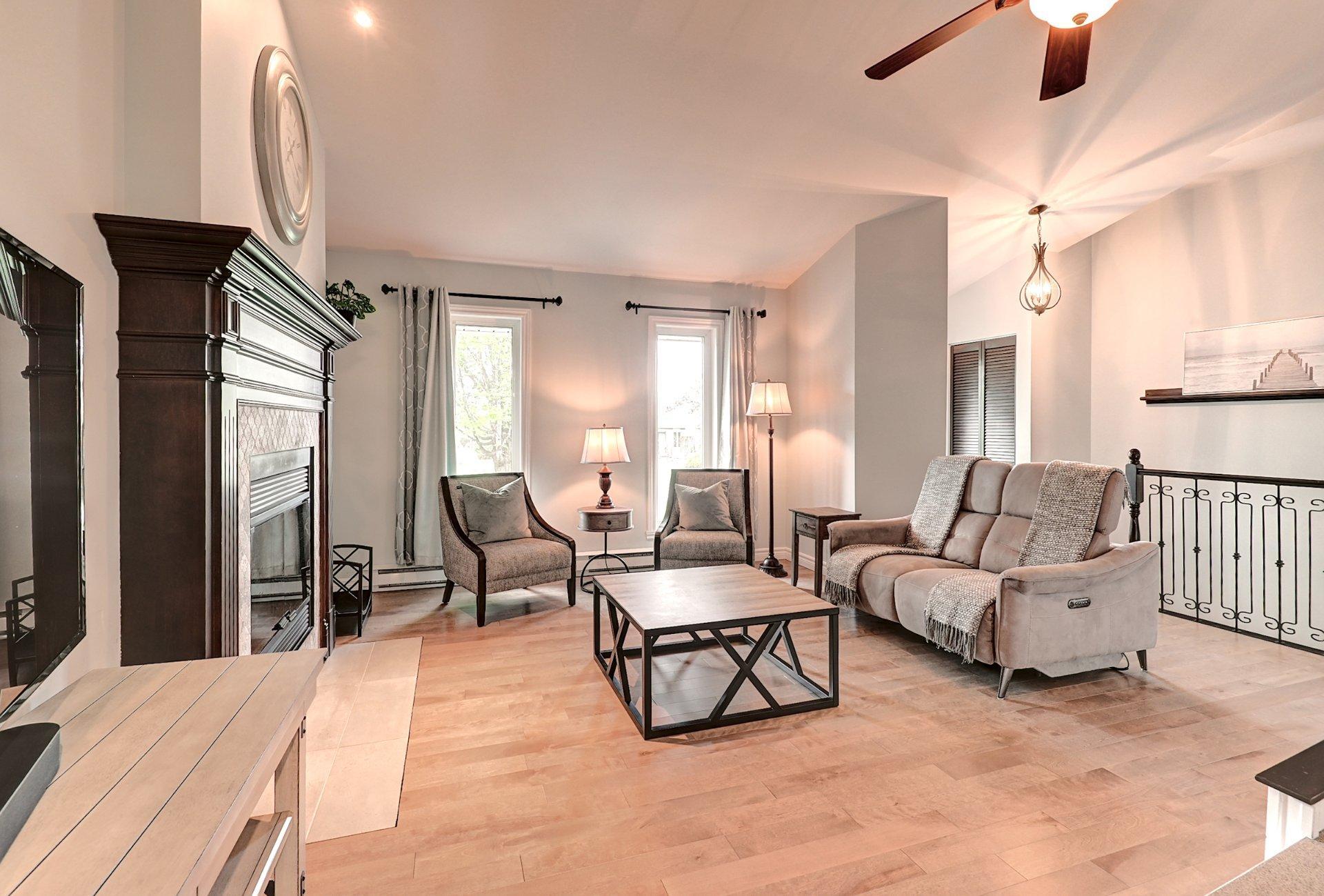 









235


Rue Jacques

,
Sherbrooke (Fleurimont),




QC
J1G5E2

