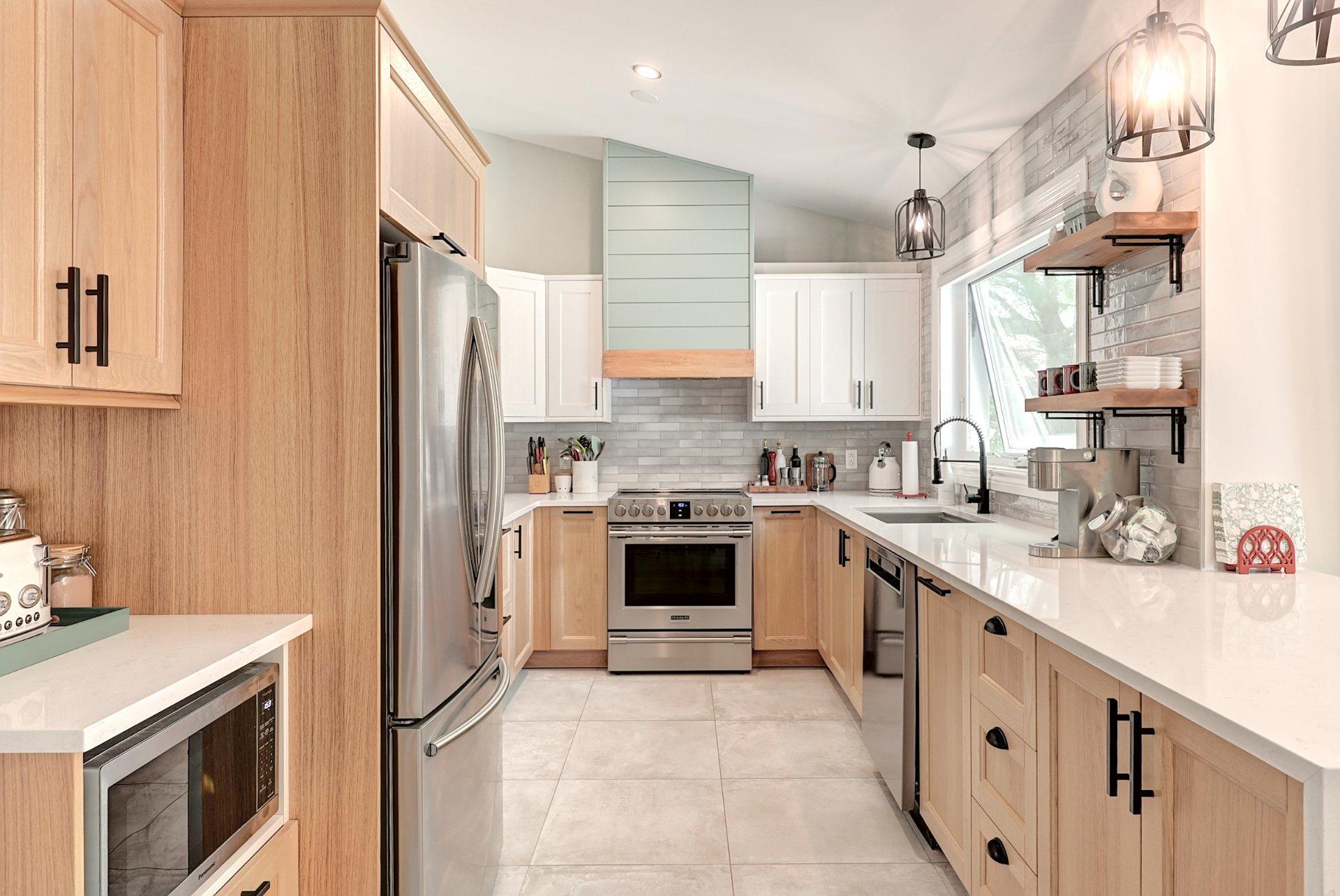 









235


Rue Jacques

,
Sherbrooke (Fleurimont),




QC
J1G5E2

