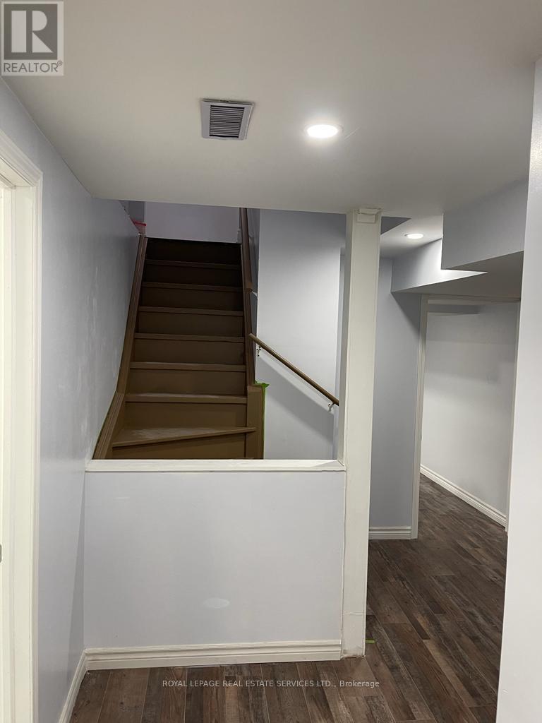 












90 NIAGARA TRAIL

,
Halton Hills,




Ontario
L7G0A8

