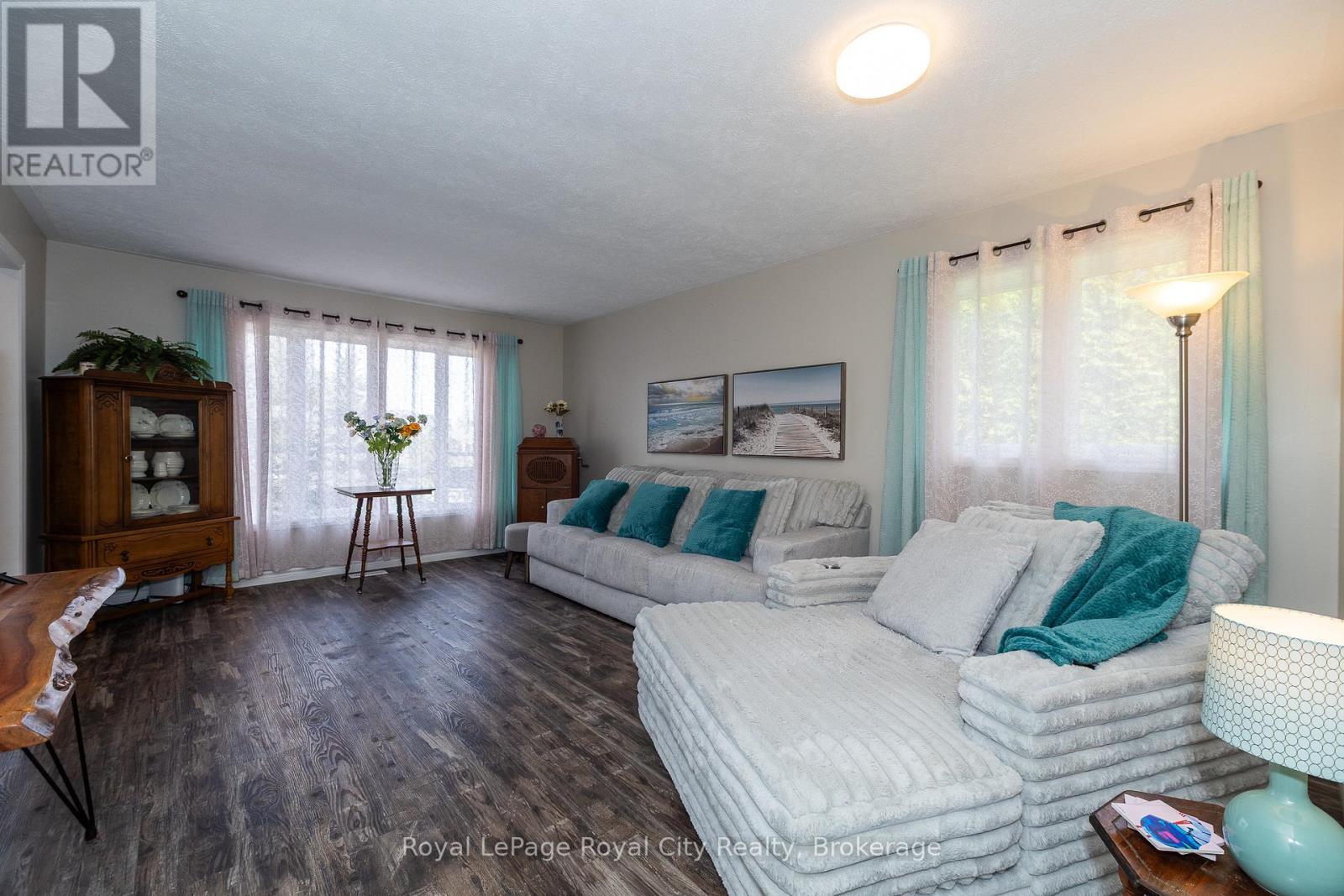 












2661 8TH AVENUE A E

,
Owen Sound,




Ontario
N4K6S5

