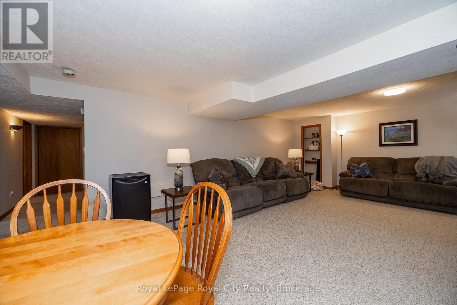 












2661 8TH AVENUE A E

,
Owen Sound,




Ontario
N4K6S5

