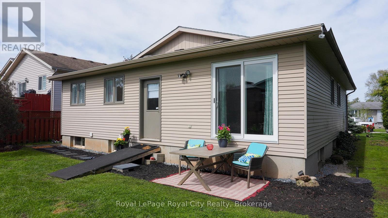 












2661 8TH AVENUE A E

,
Owen Sound,




Ontario
N4K6S5

