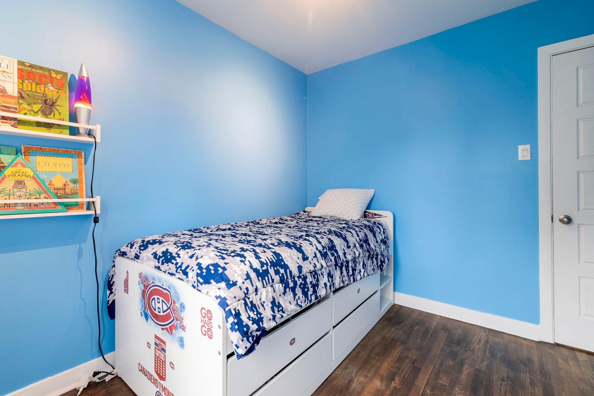 









340


Rue Marlatt

,
Montréal (Saint-Laurent),




QC
H4M2G9

