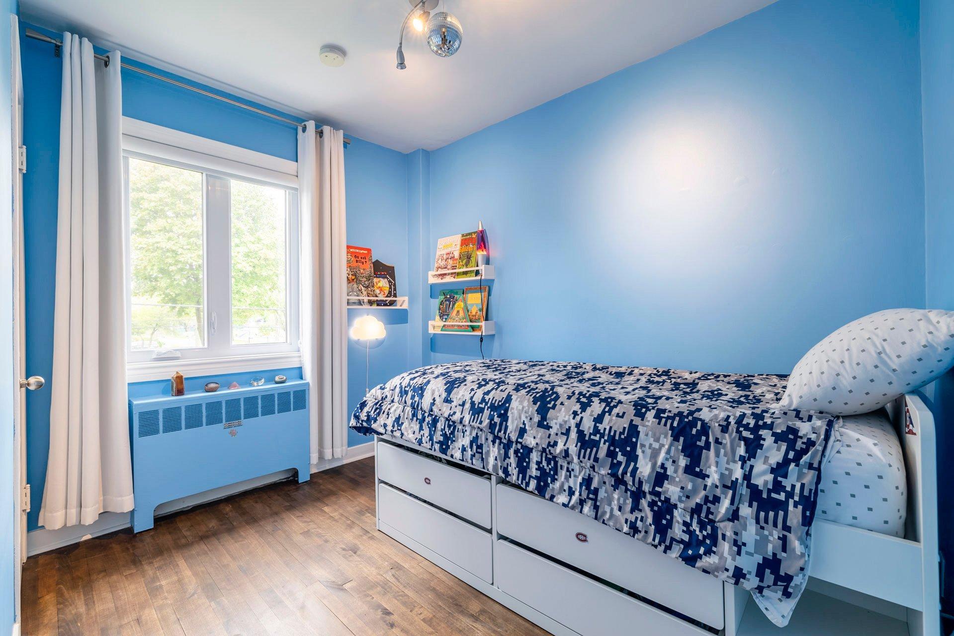 









340


Rue Marlatt

,
Montréal (Saint-Laurent),




QC
H4M2G9

