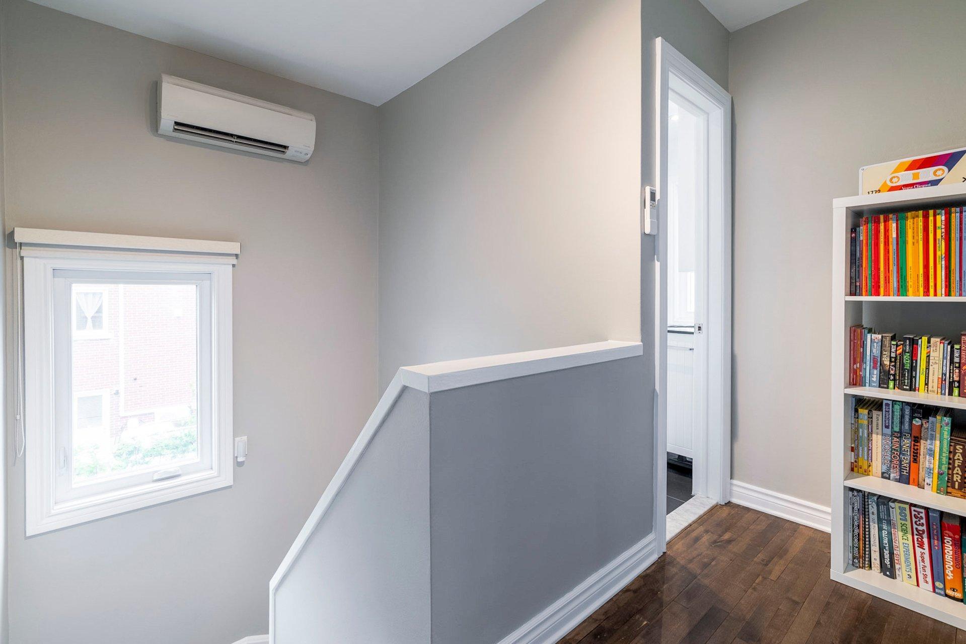 









340


Rue Marlatt

,
Montréal (Saint-Laurent),




QC
H4M2G9

