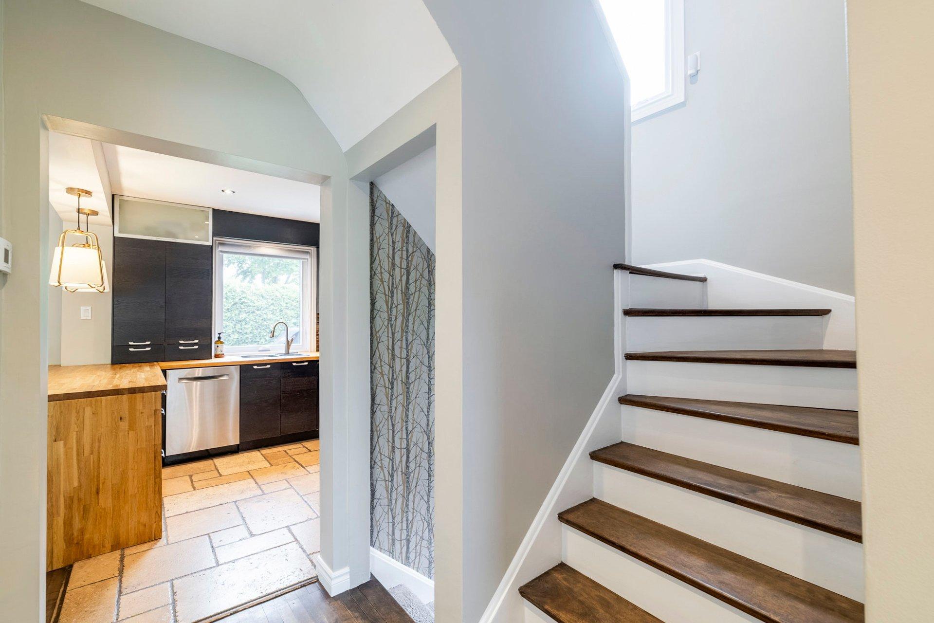 









340


Rue Marlatt

,
Montréal (Saint-Laurent),




QC
H4M2G9

