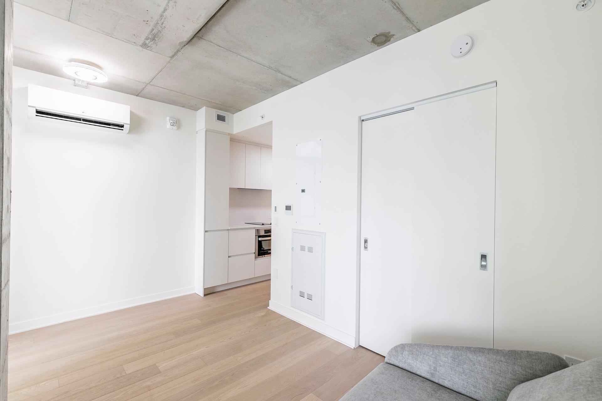 









360


Rue Mayor

, 602,
Montréal (Ville-Marie),




QC
H3A0J4

