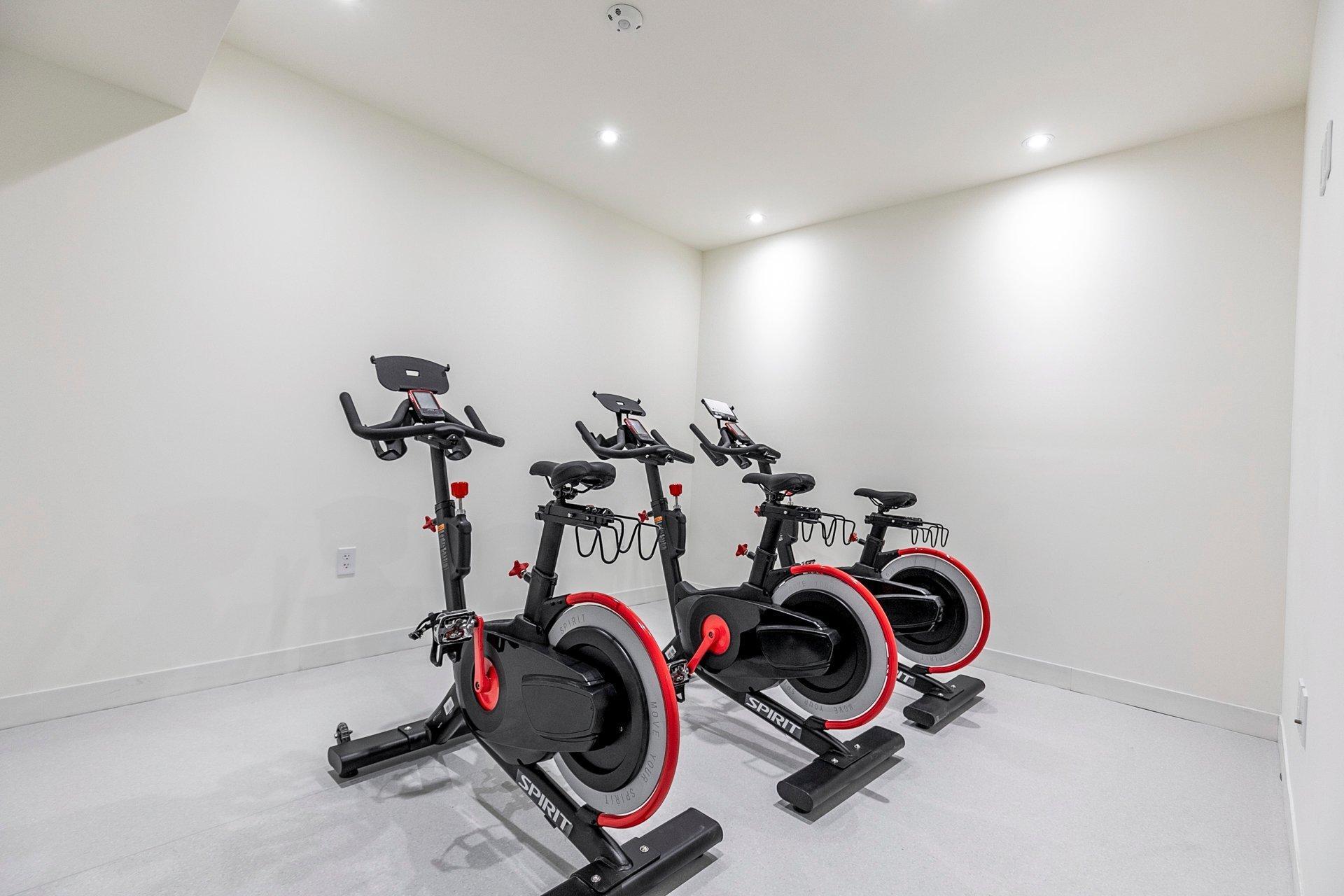 









360


Rue Mayor

, 602,
Montréal (Ville-Marie),




QC
H3A0J4

