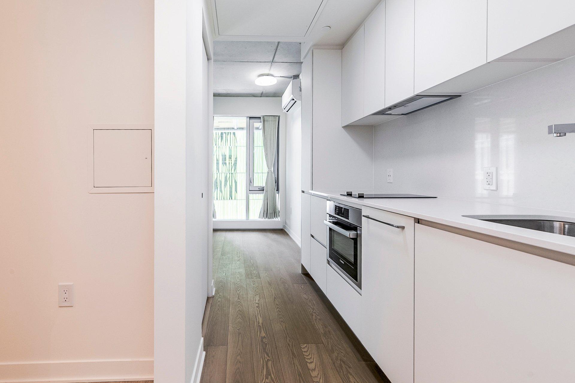 









360


Rue Mayor

, 602,
Montréal (Ville-Marie),




QC
H3A0J4


