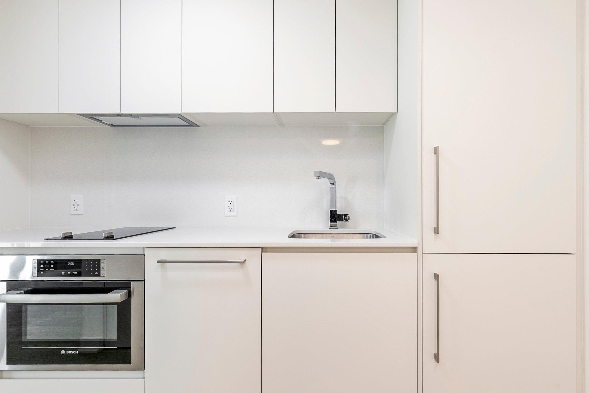 









360


Rue Mayor

, 602,
Montréal (Ville-Marie),




QC
H3A0J4

