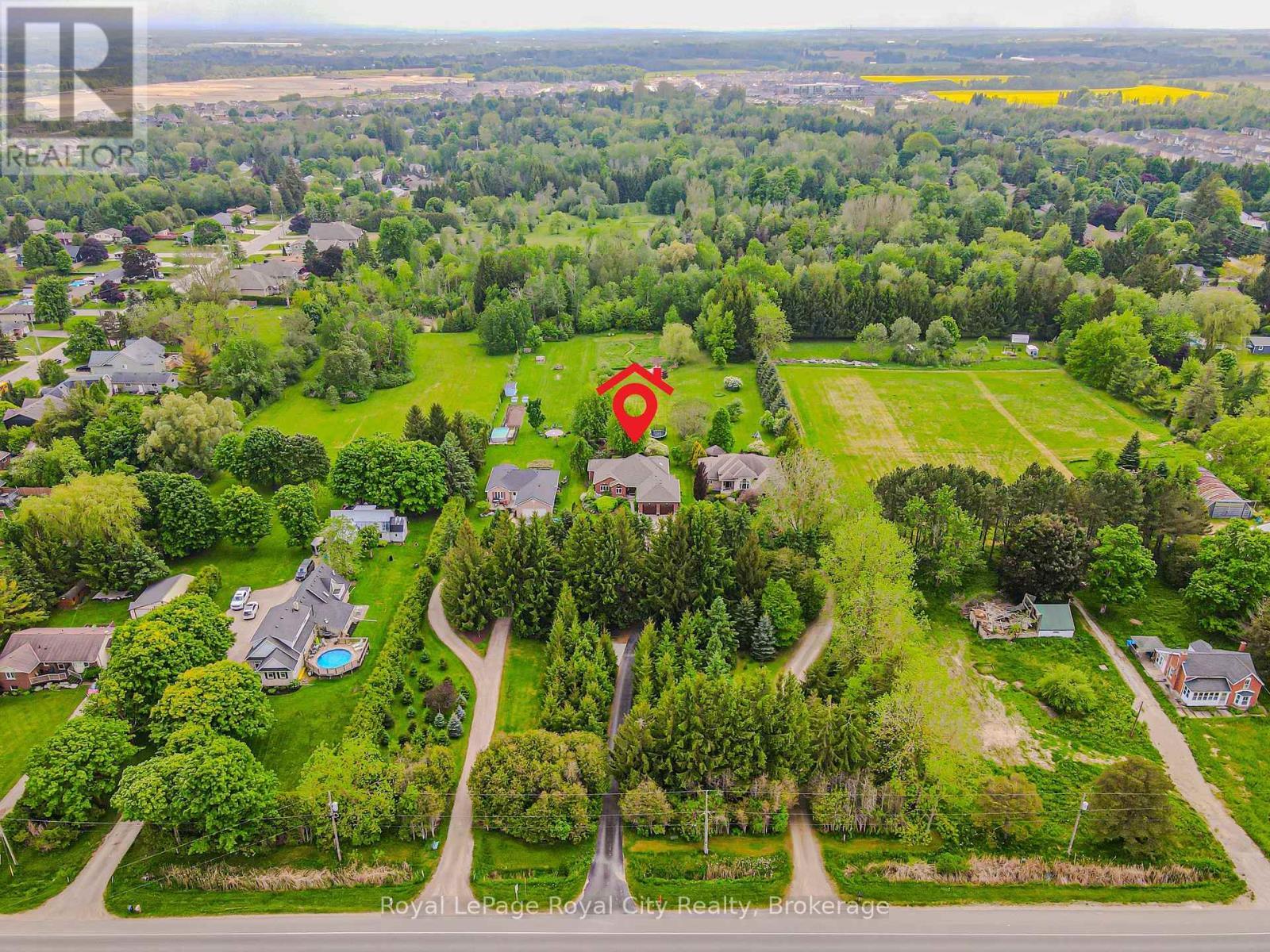 












953 ST DAVID STREET N

,
Centre Wellington (Fergus),




Ontario
N1M2W3

