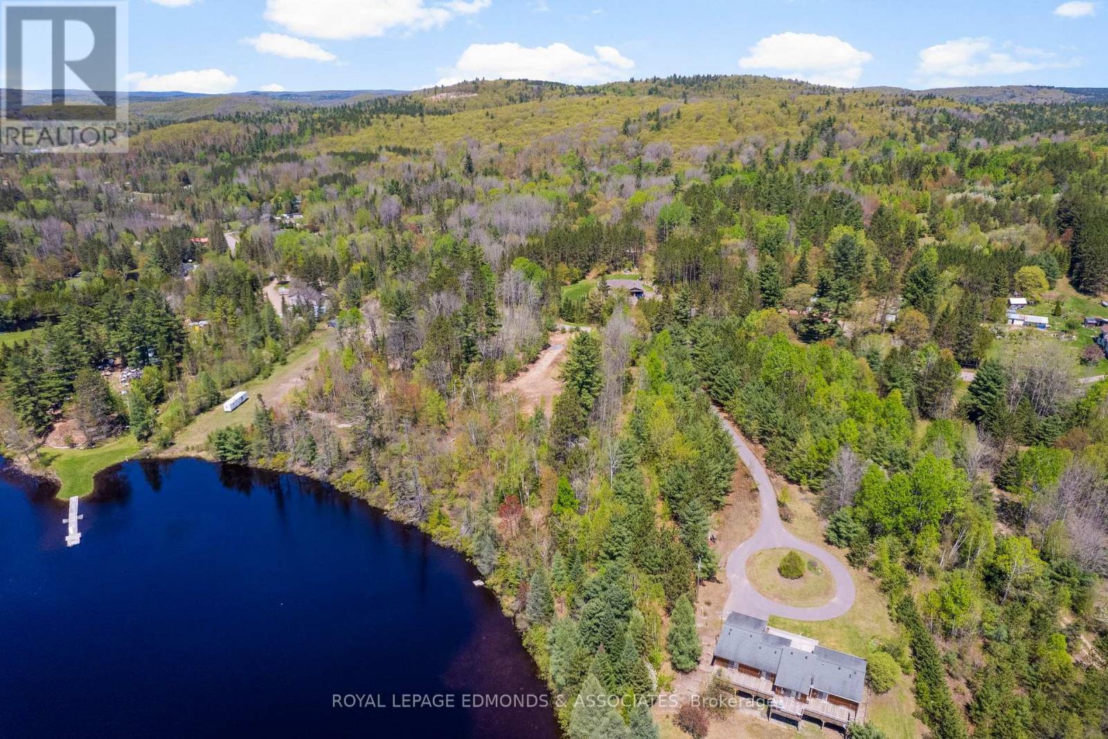












0 OLD BARRY'S BAY ROAD

,
Madawaska Valley,







Ontario
K0J1B0


