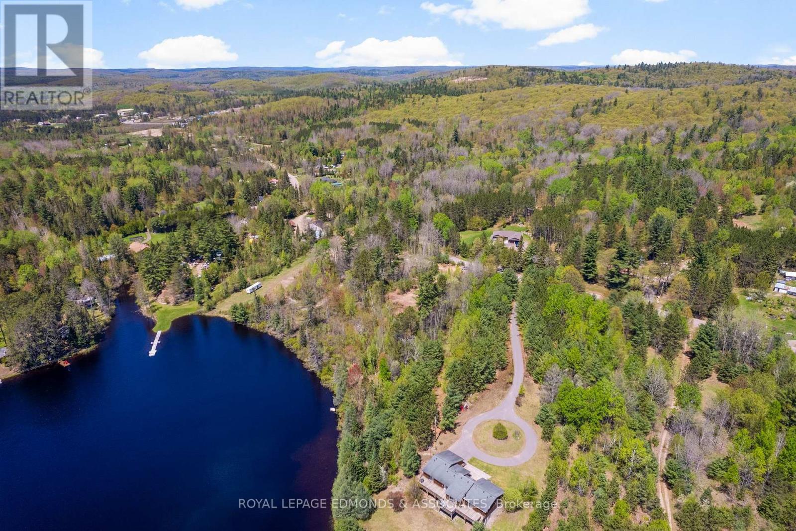 












0 OLD BARRY'S BAY ROAD

,
Madawaska Valley,







Ontario
K0J1B0

