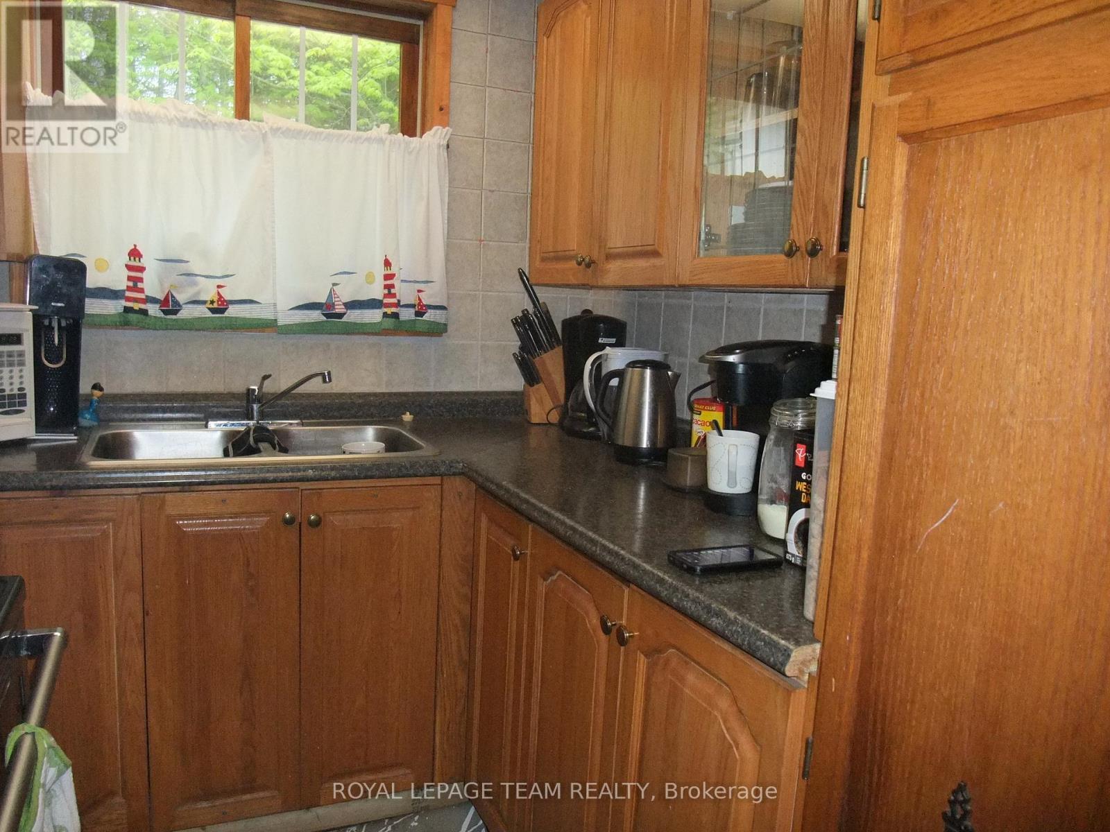 












35 QUAIL TRAIL

,
Greater Madawaska,




Ontario
K0J2R0

