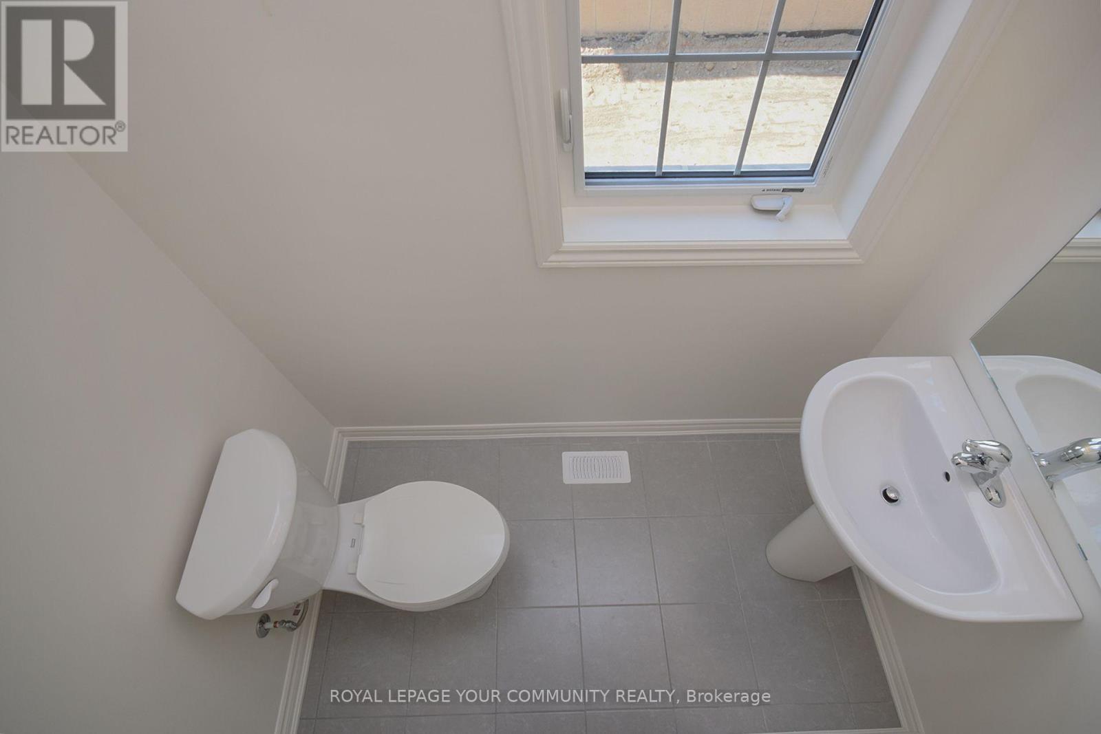 












244 MCKENZIE DRIVE

,
Clearview,




Ontario
L0M1S0

