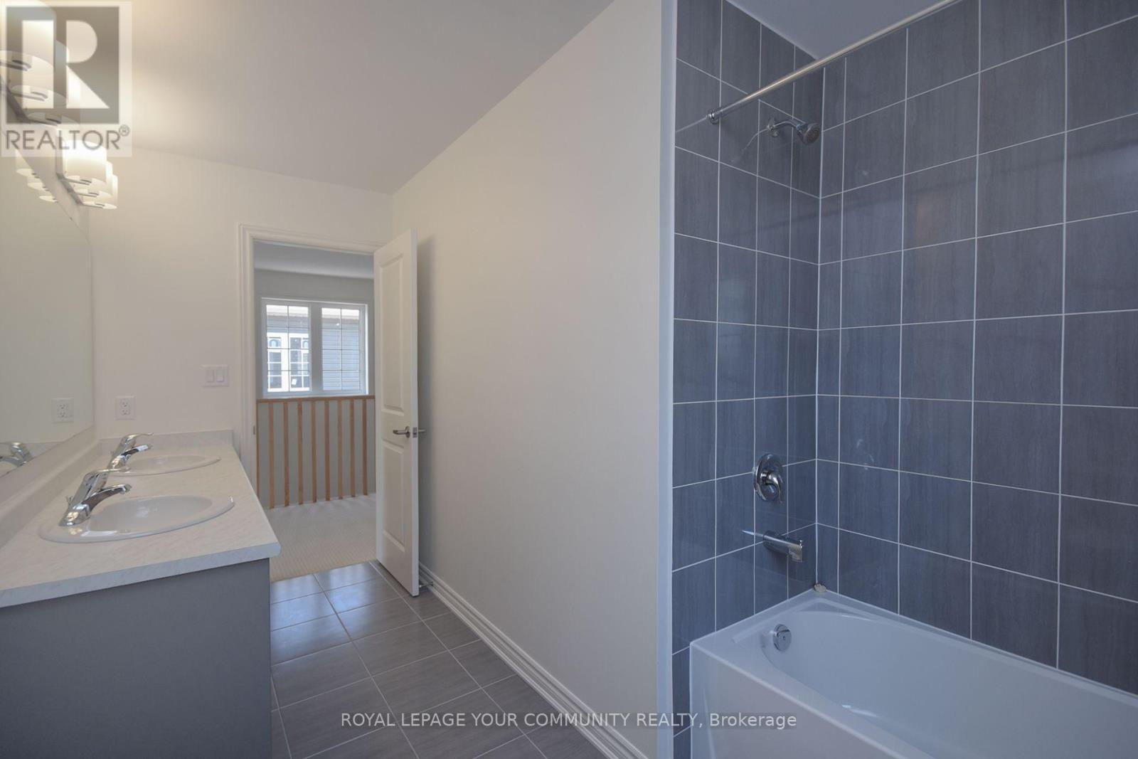 












244 MCKENZIE DRIVE

,
Clearview,




Ontario
L0M1S0

