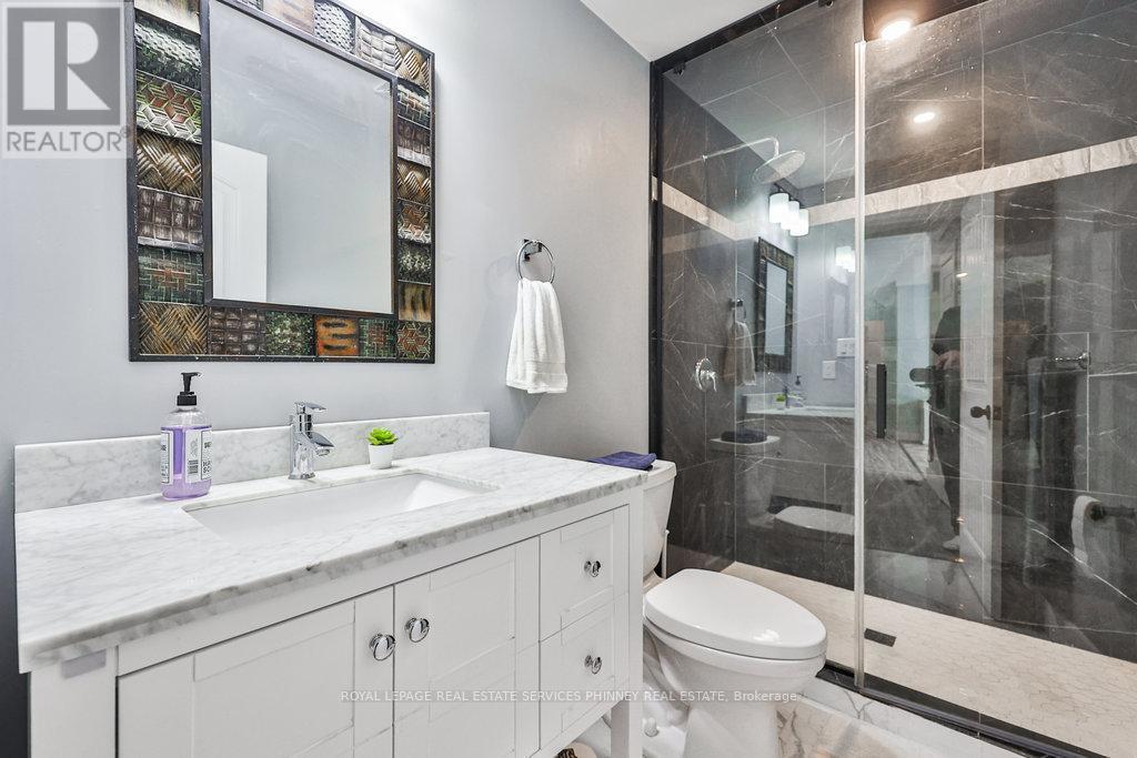 












1068 XAVIER STREET

,
Gravenhurst,




Ontario
P0E1G0

