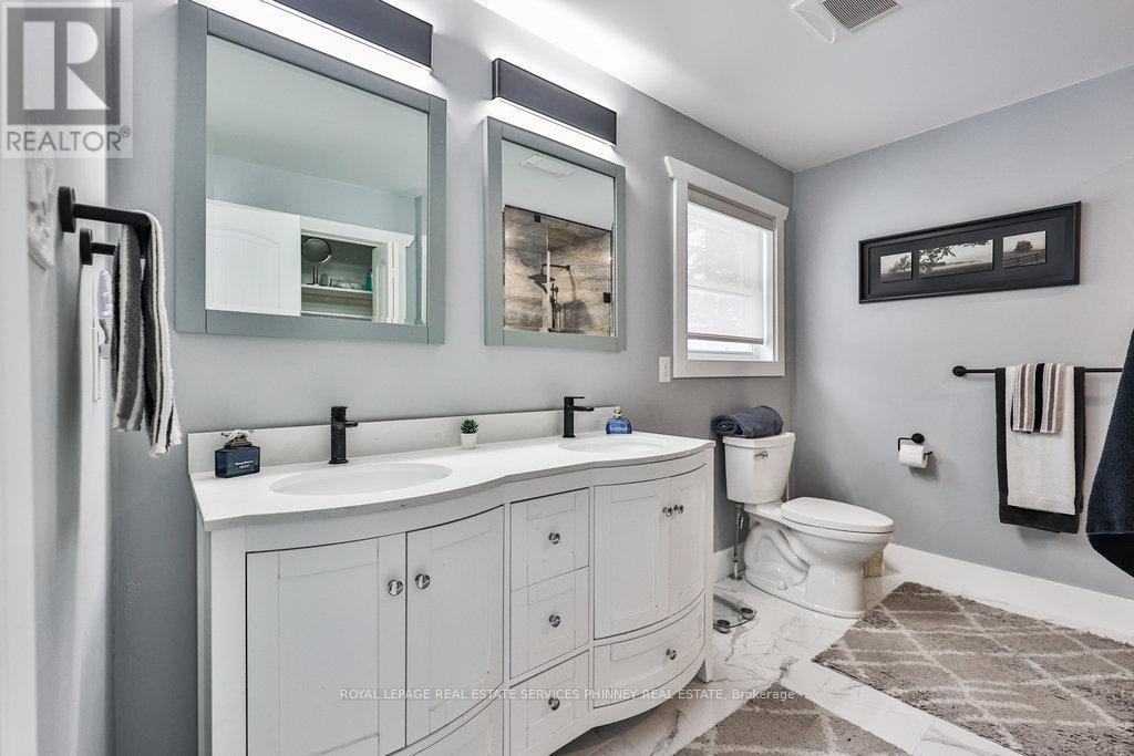 












1068 XAVIER STREET

,
Gravenhurst,




Ontario
P0E1G0

