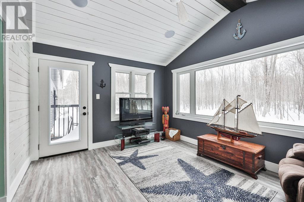 












1068 XAVIER STREET

,
Gravenhurst,




Ontario
P0E1G0

